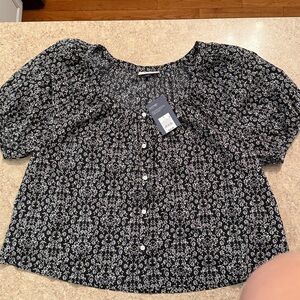 Universal Thread Black and White Floral Top